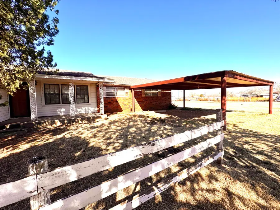 2911 Faulkner Street, Plainview, TX 79072 - #3