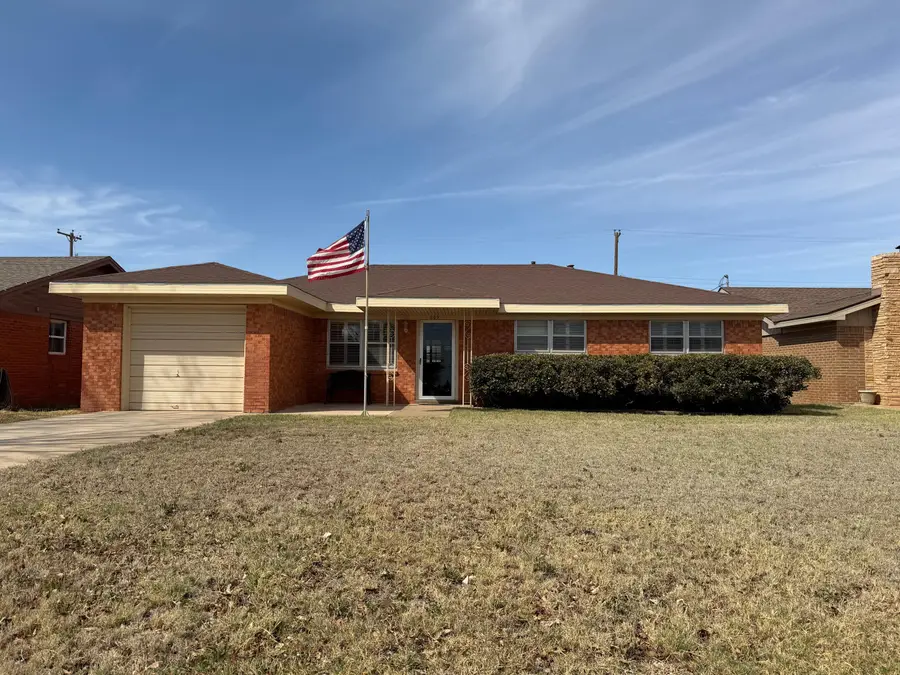 209 E 4th Street, Denver City, TX 79323 - #2