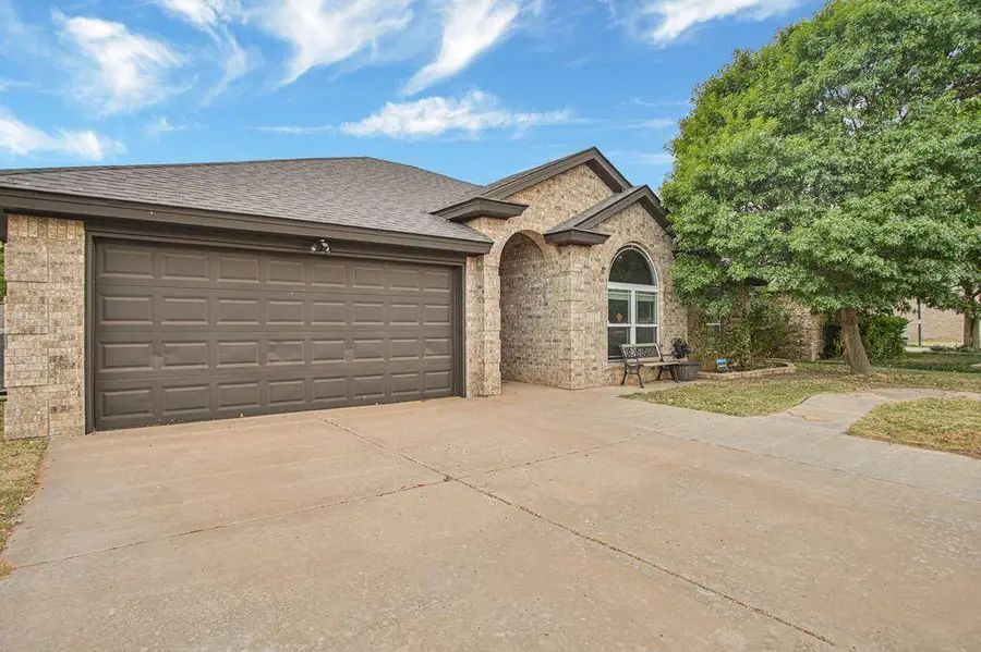 611 N 7th Street, Wolfforth, TX 79382 - #2