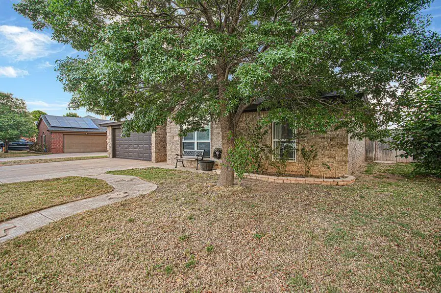 611 N 7th Street, Wolfforth, TX 79382 - #3