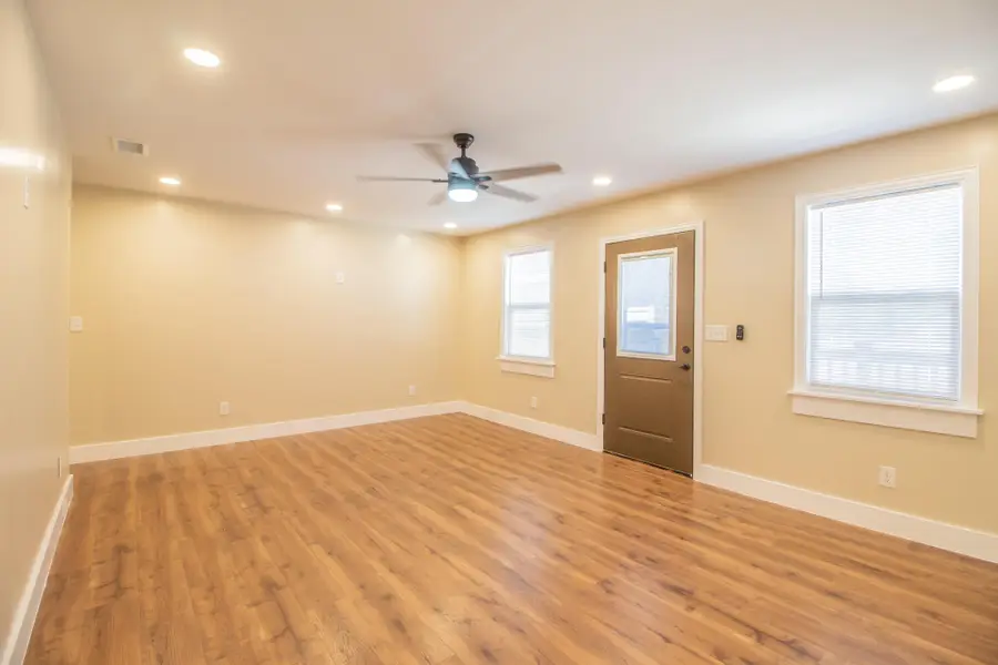 1030 S 16th Street, Slaton, TX 79364 - #2