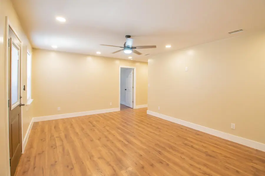 1030 S 16th Street, Slaton, TX 79364 - #3