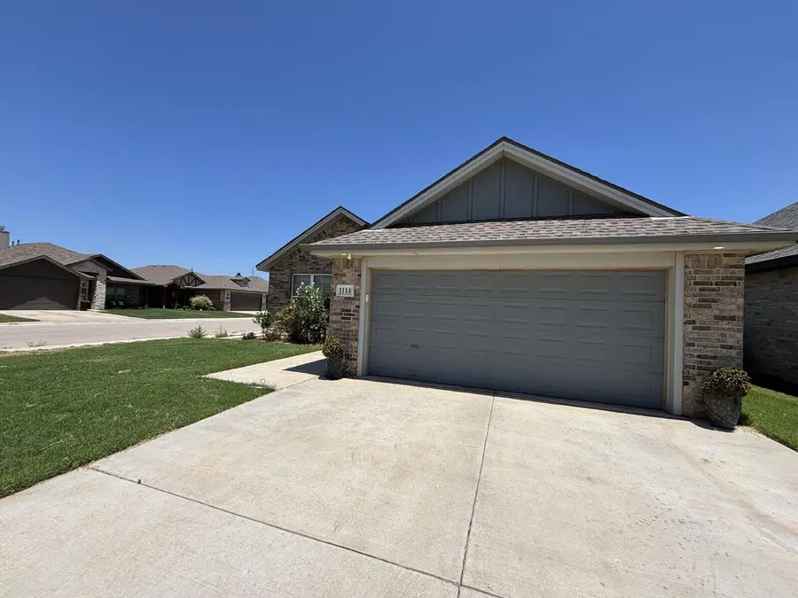 1114 N Gardner Avenue, Lubbock, TX 79416 - #2