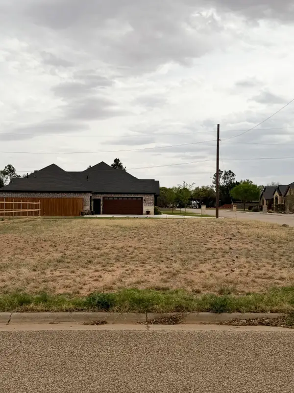 2400 Juniper Drive, Lamesa, TX 79331