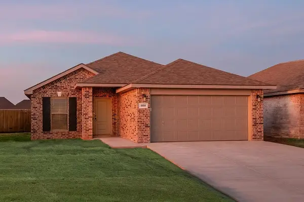 2405 Bryan Avenue, Wolfforth, TX 79382