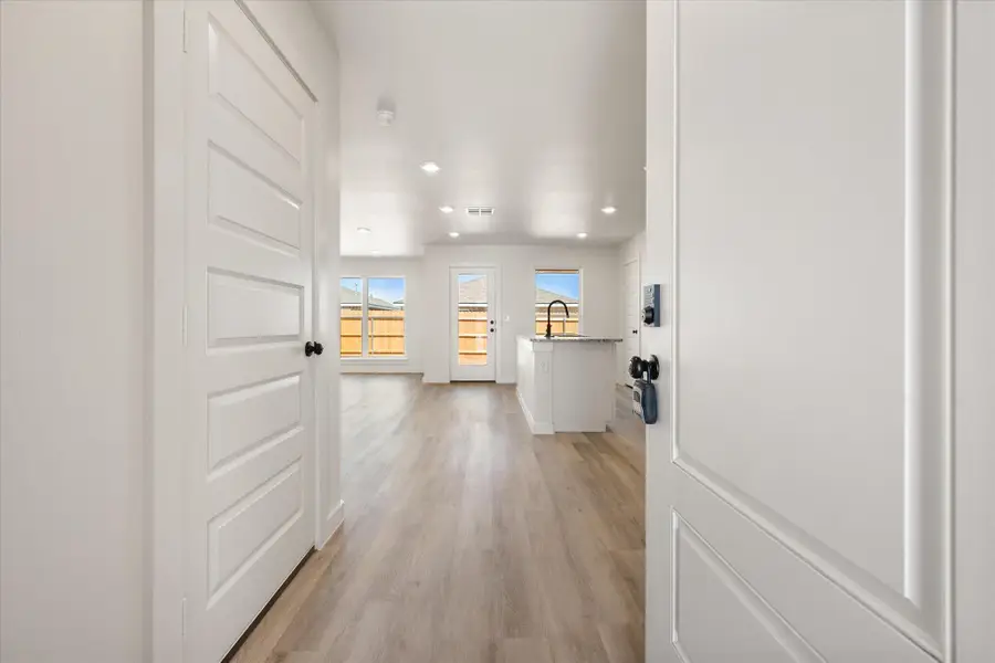 518 E 24th Street, Wolfforth, TX 79382 - #3