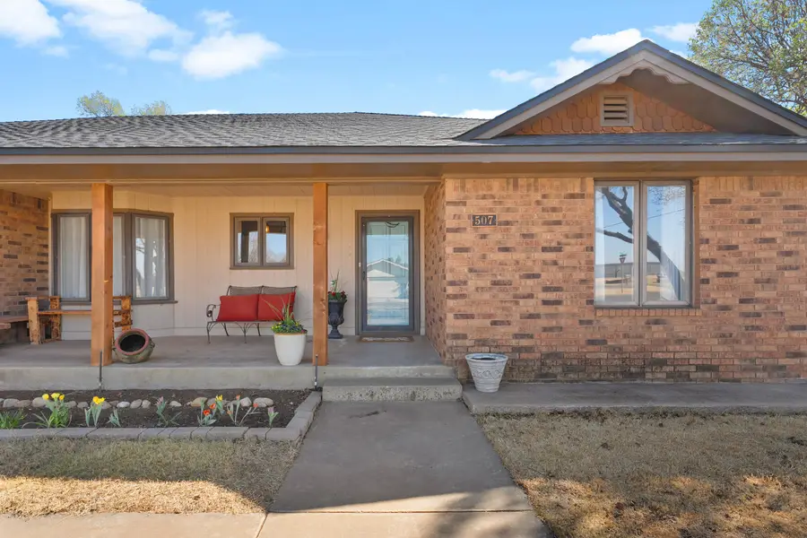 507 Mesa Drive, Plainview, TX 79072 - #2