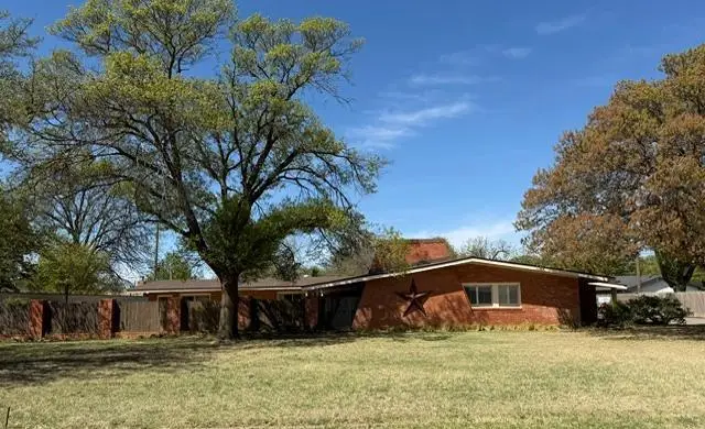 1015 Walnut Street, Idalou, TX 79329 - #2