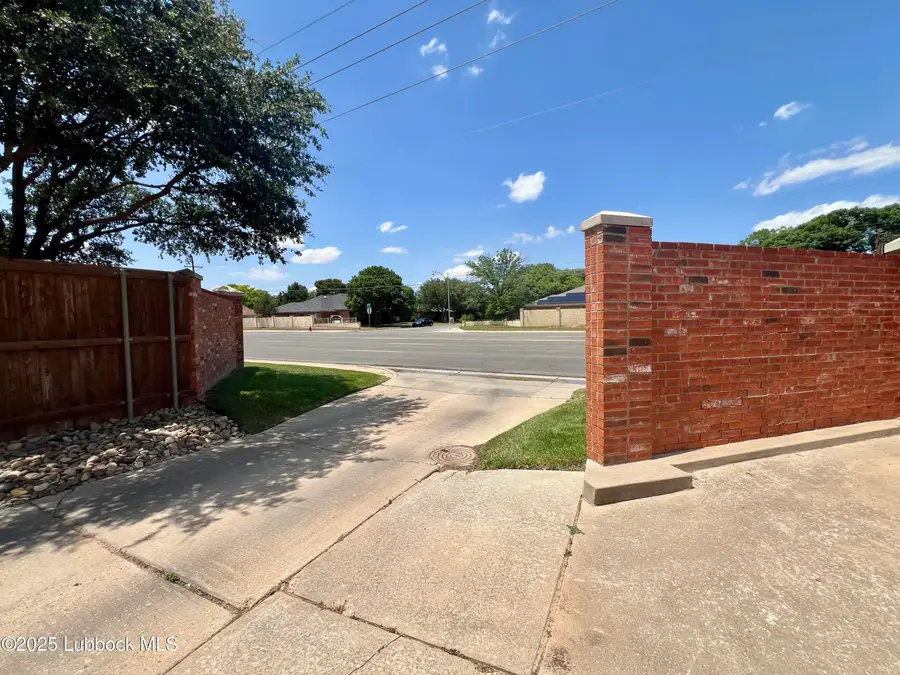9802 Toledo Avenue, Lubbock, TX 79424 - #3