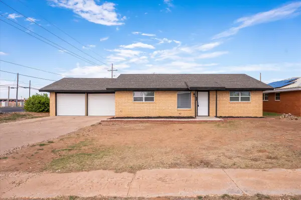 102 Eagle Avenue, Levelland, TX 79336