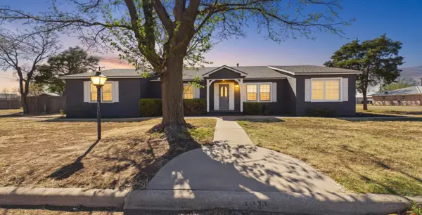 712 11th Street, Shallowater, TX 79363