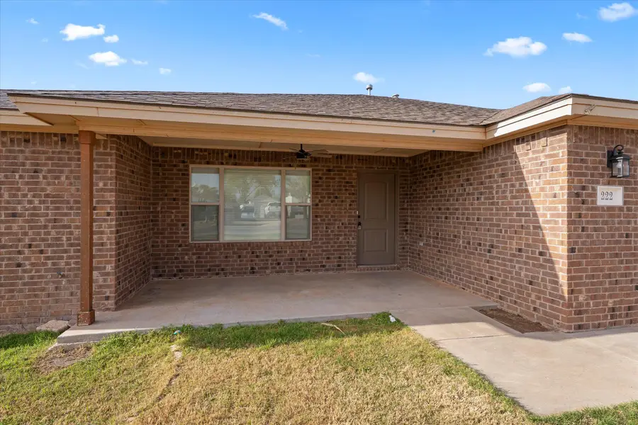222 E 7th Street, Idalou, TX 79329 - #2