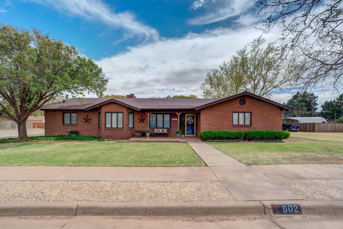 902 W 6th Street, Idalou, TX 79329 - #1