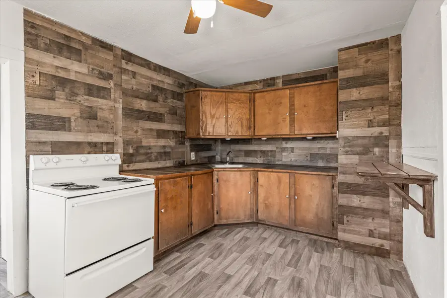 1848 8th Street, Levelland, TX 79336 - #3