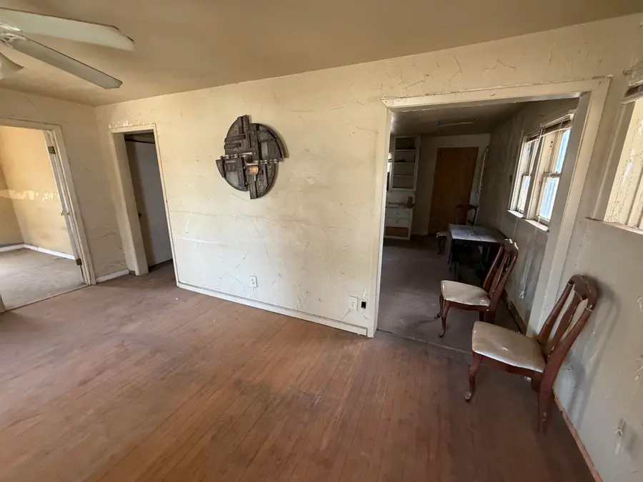 1910 Avenue S, Lubbock, TX 79411 - #2