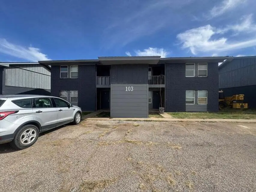 103 Pecos Place, Plainview, TX 79072 - #1