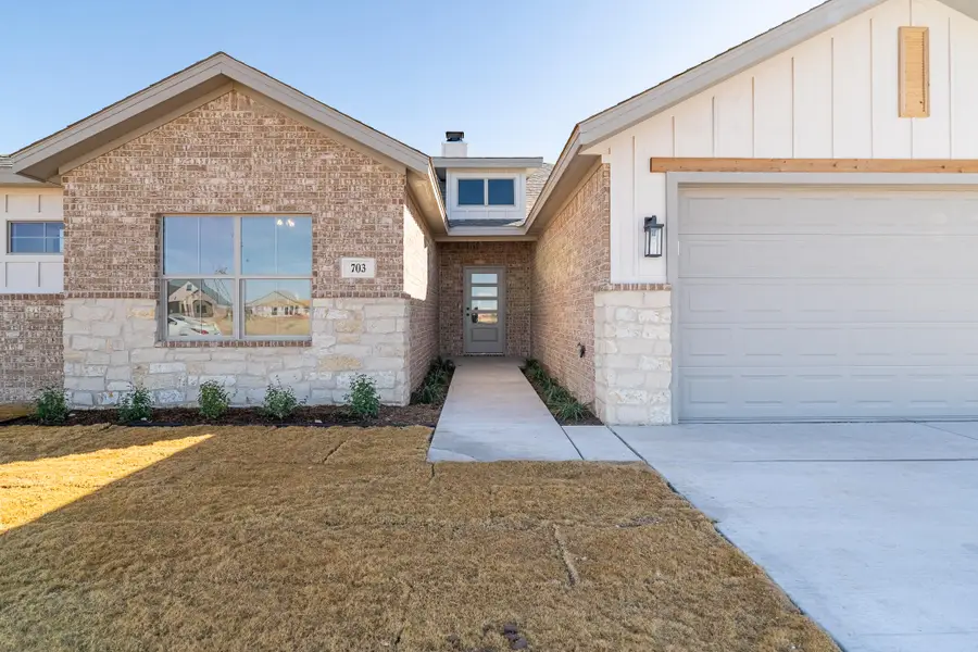 703 E 14th Street, Wolfforth, TX 79382 - #3