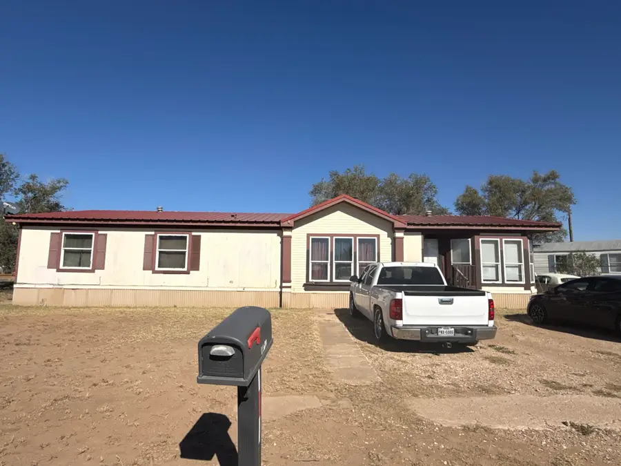 206 16th Street, Levelland, TX 79336 - #3