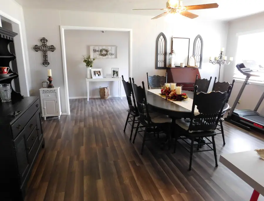 327 W Avenue J, Muleshoe, TX 79347 - #3