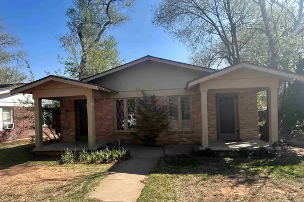2207 18th Street, Lubbock, TX 79401