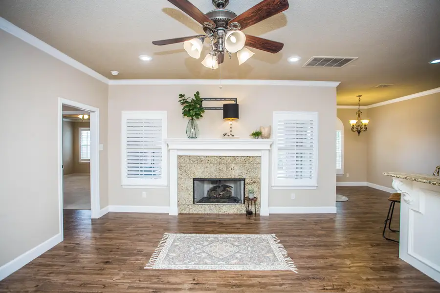 9806 Elkhart Avenue, Lubbock, TX 79424 - #2