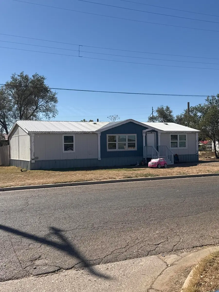 114 Walnut Street, Levelland, TX 79336 - #2