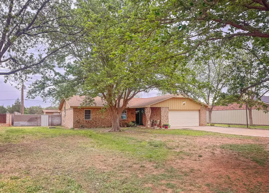 2931 Mockingbird Lane, Denver City, TX 79323 - #2
