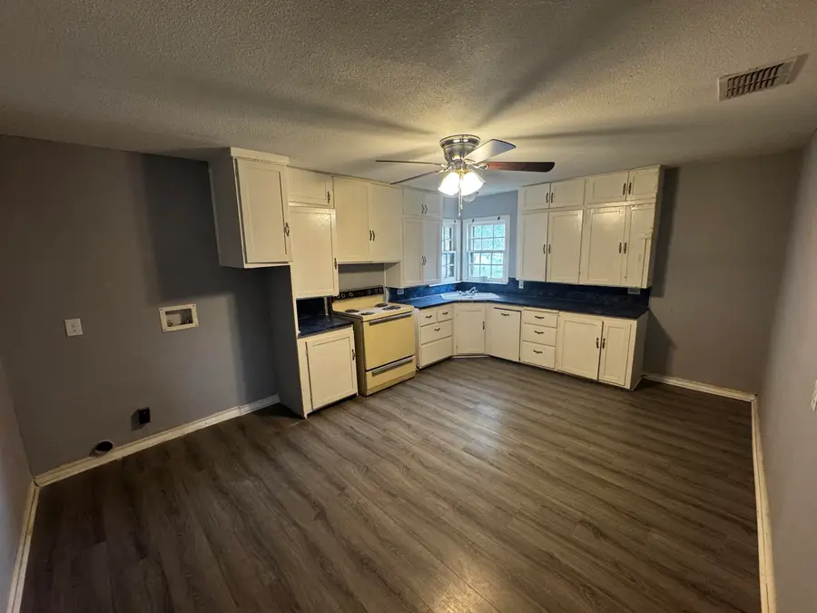 1813 N 5th Street, Tahoka, TX 79373 - #3