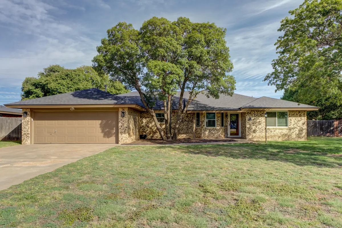 822 7th Street, Wolfforth, TX 79382 - #1
