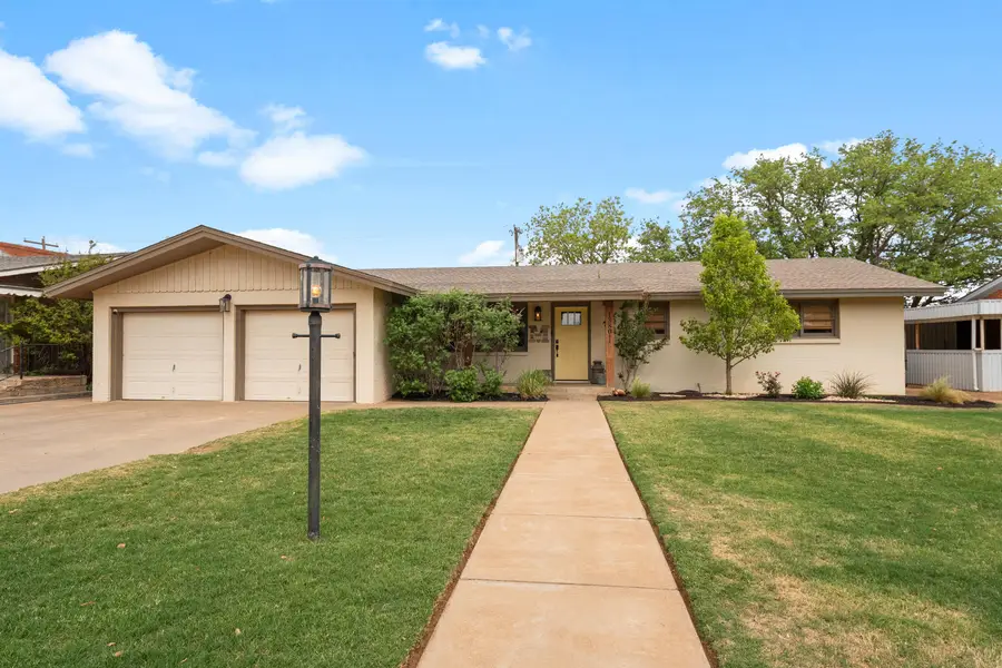 1380 W Crosby Street, Slaton, TX 79364 - #2