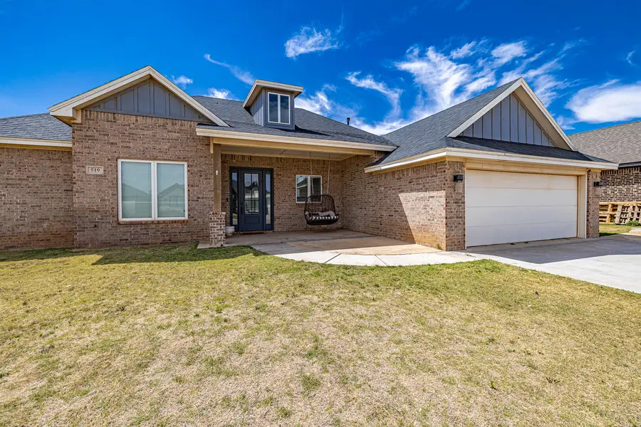 519 Avenue U, Shallowater, TX 79363 - #2