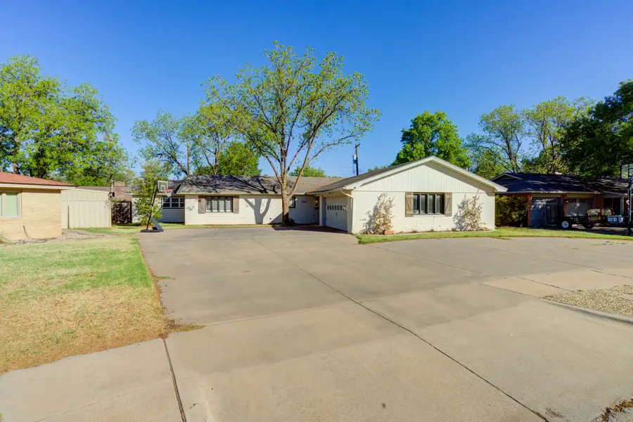 3824 64th Drive, Lubbock, TX 79413 - #3