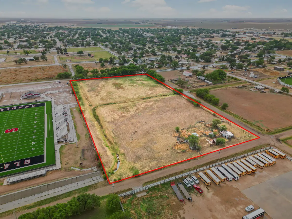 800 W Dickens Street, Slaton, TX 79364 - #1