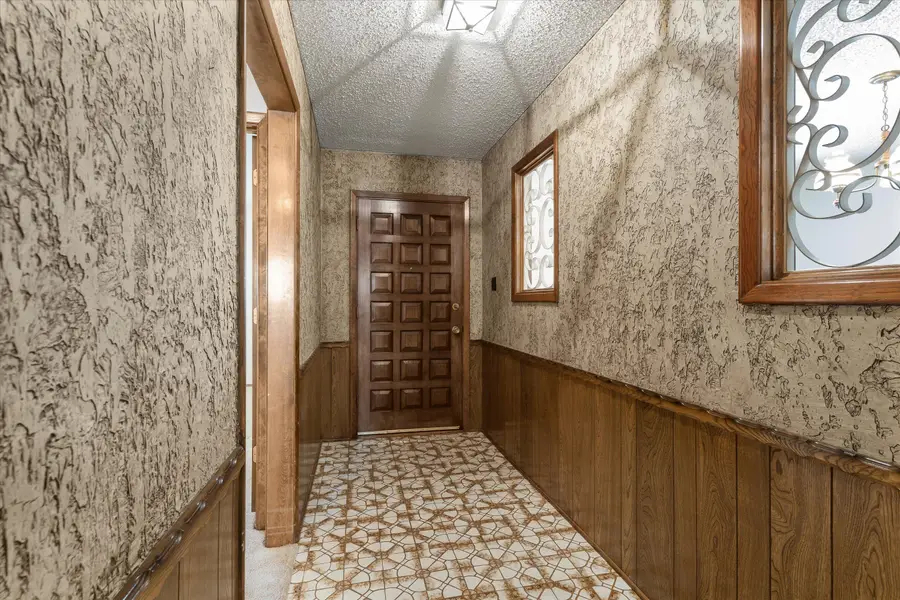 308 W 6th Street, Sundown, TX 79372 - #3