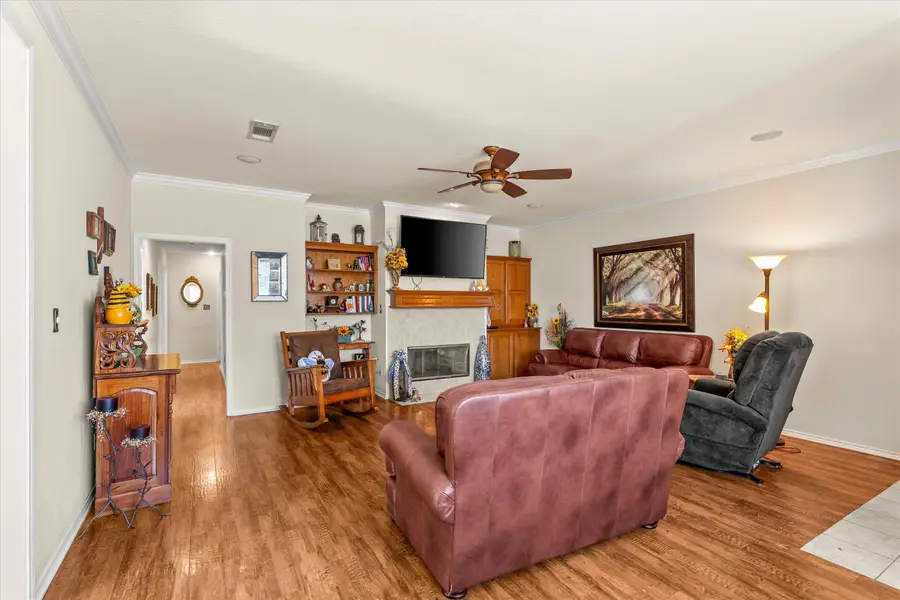 710 Poplar Street, Levelland, TX 79336 - #3