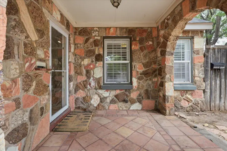 2702 20th Street, Lubbock, TX 79410 - #2