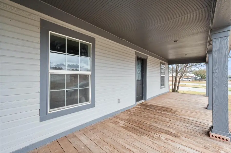 1520 N 7th Street, Tahoka, TX 79373 - #2
