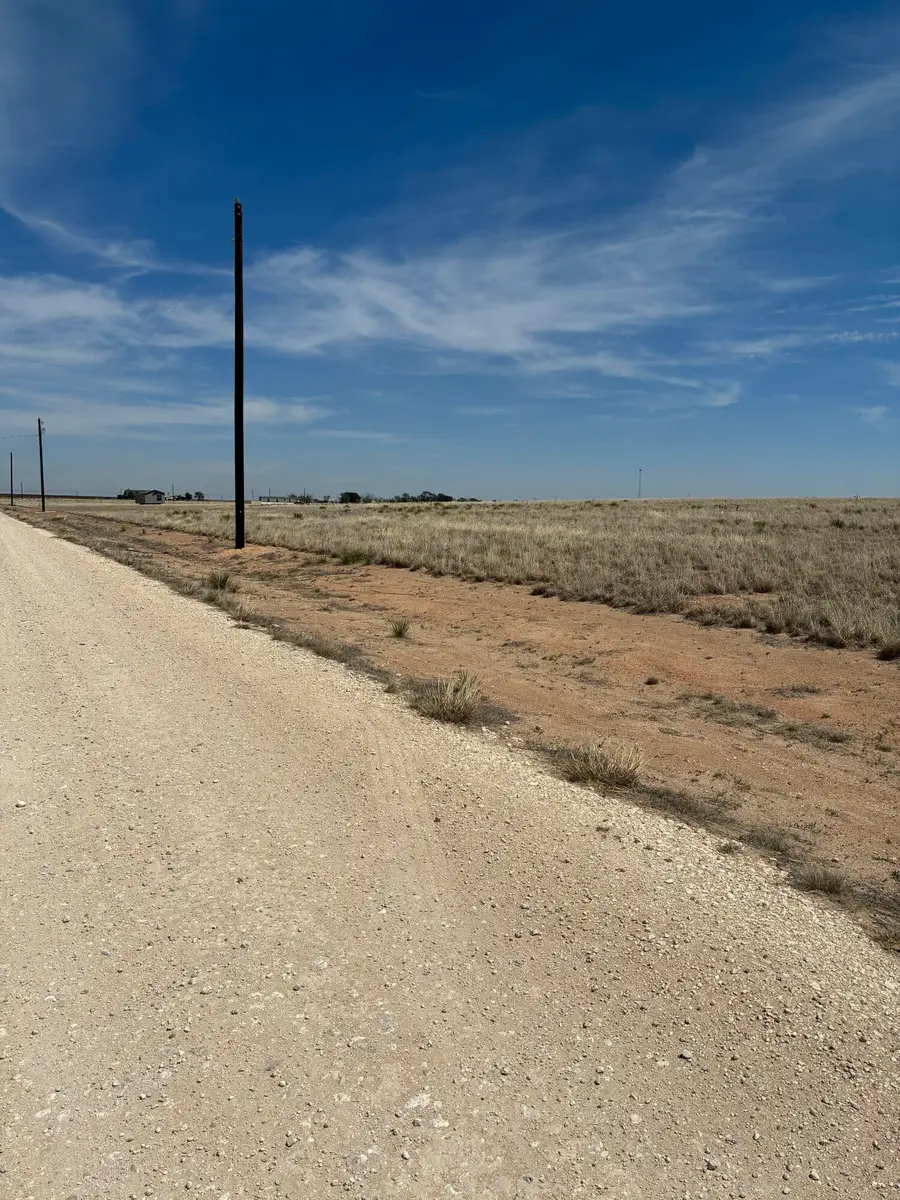 103 Juniper Road, Levelland, TX 79336 - #2
