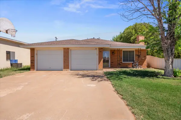 206 W 7th Street, Sundown, TX 79372