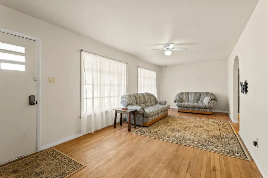 507 17th Street, Levelland, TX 79336 - #2