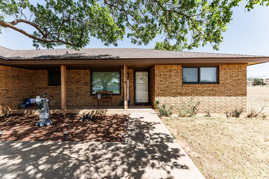 705 E Grace Street, Brownfield, TX 79316 - #3
