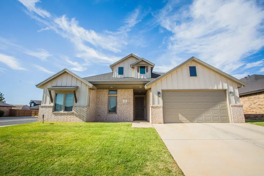 712 N 3rd Street, Wolfforth, TX 79382 - #3