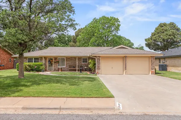 104 Beech Circle, Levelland, TX 79336
