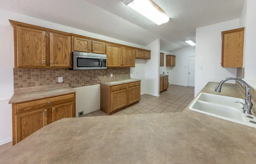 507 N Kline Avenue, Lubbock, TX 79416 - #3