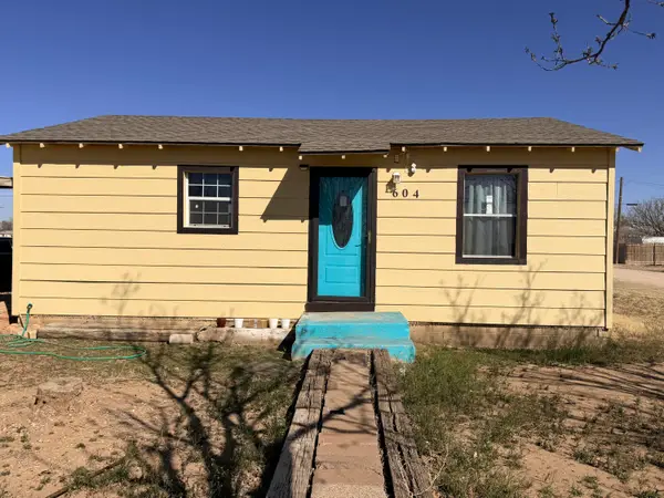 604 Avenue K, Ralls, TX 79357