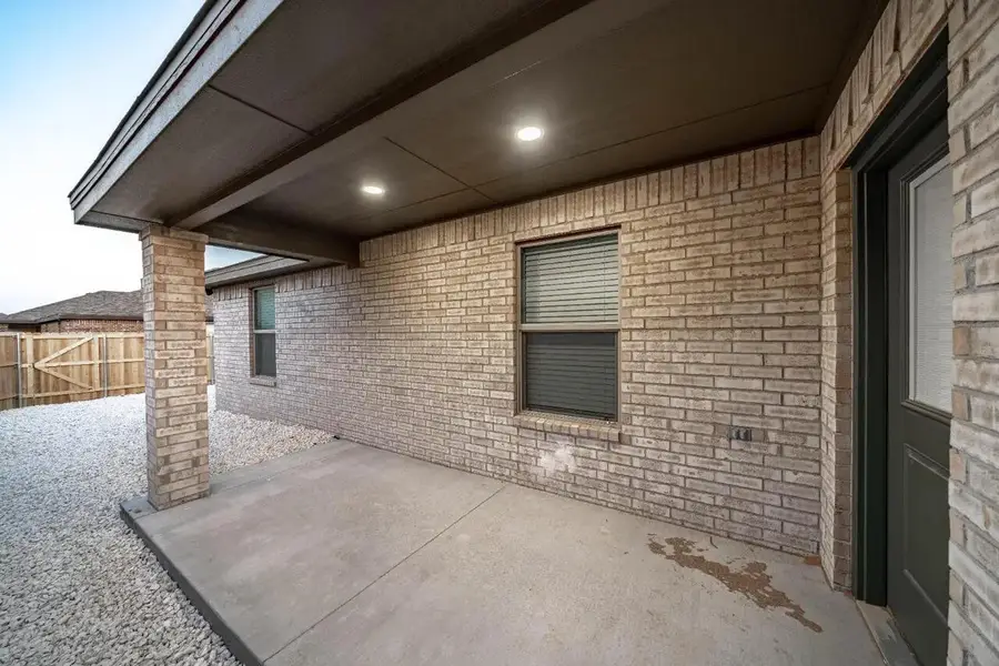 1206 N Evanston Avenue, Lubbock, TX 79416 - #2