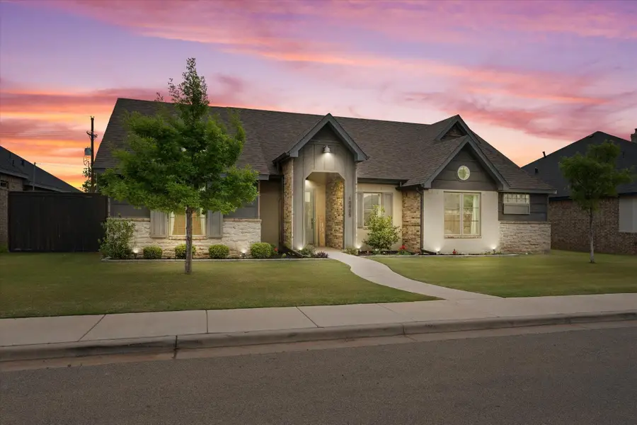 10905 Vicksburg Avenue, Lubbock, TX 79424 - #2
