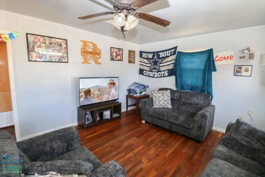 709 W Ross Street, Floydada, TX 79235 - #3