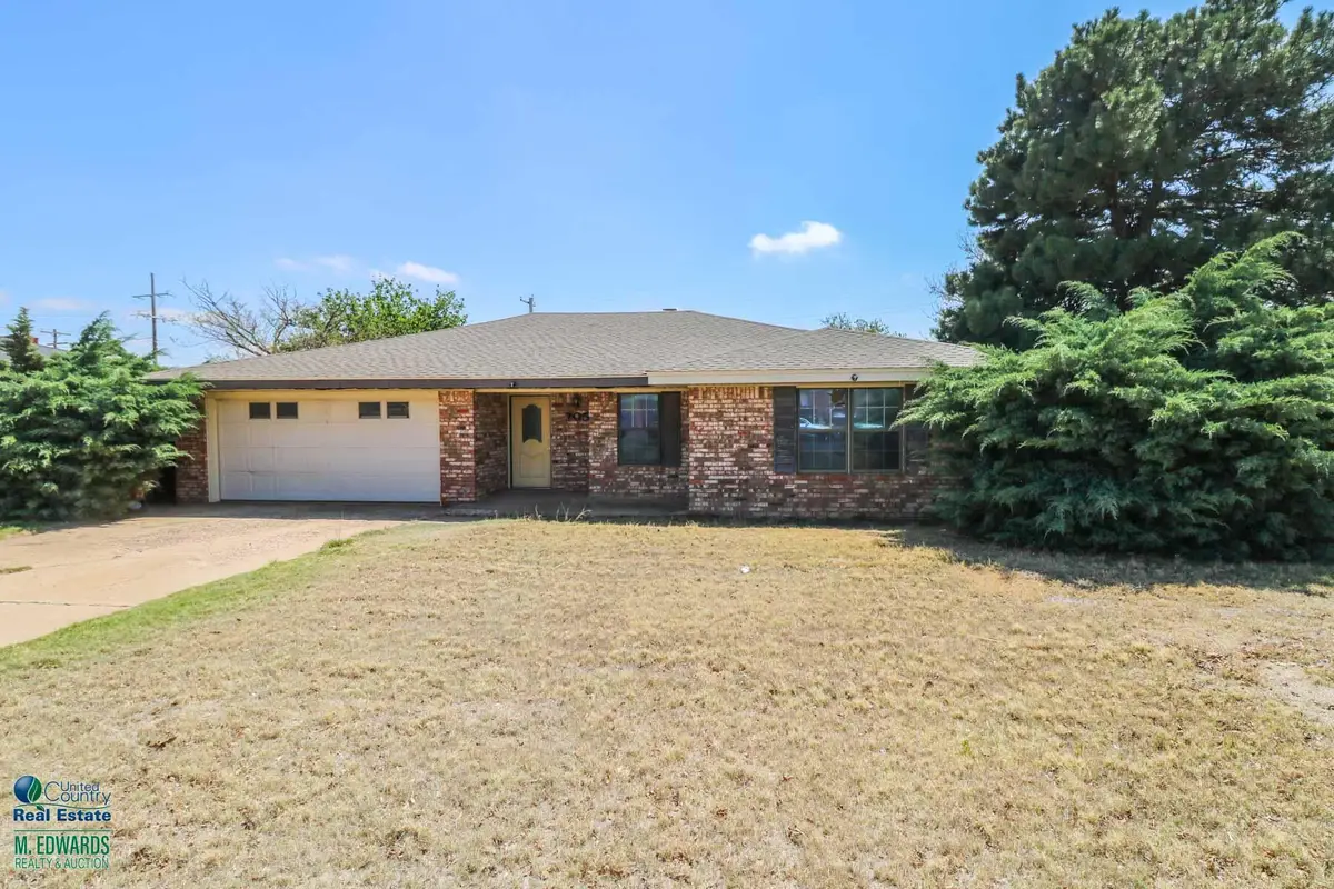 705 W Virginia Street, Floydada, TX 79235 - #1