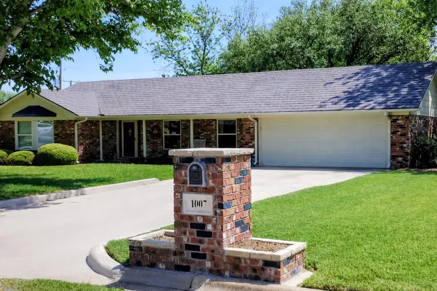 1007 W Edwards Street, Olney, TX 76374 - #3